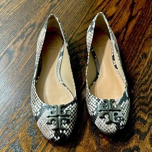 Tory Burch snakeskin flats with silver T logo, barely worn! Very comfortable!